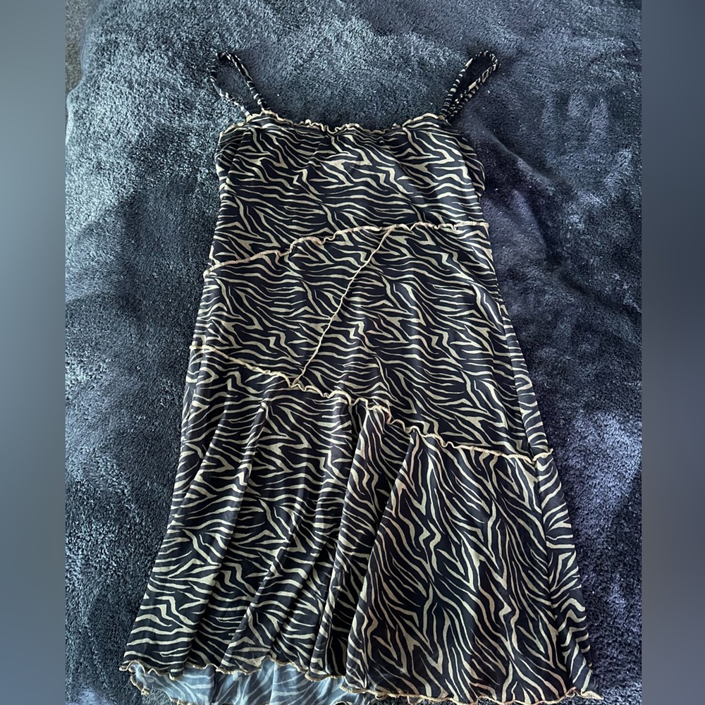 Urban Outfitters Black and Tan Pleated Midi Sundress